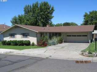 220 W Moore Ave, Hermiston, OR 97838