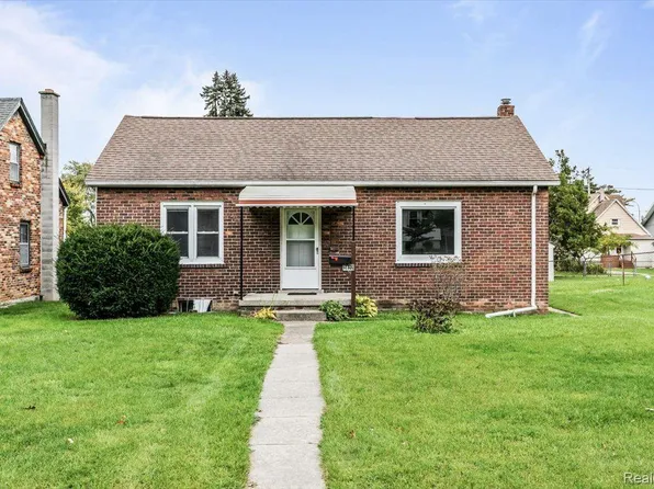 3822 Electric Ave, Port Huron, MI 48060