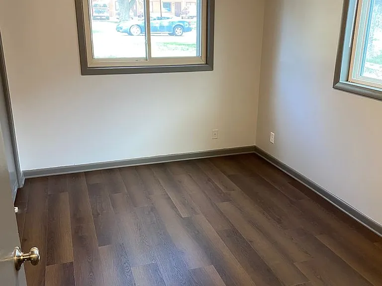 1833 Knox St — Photo 27