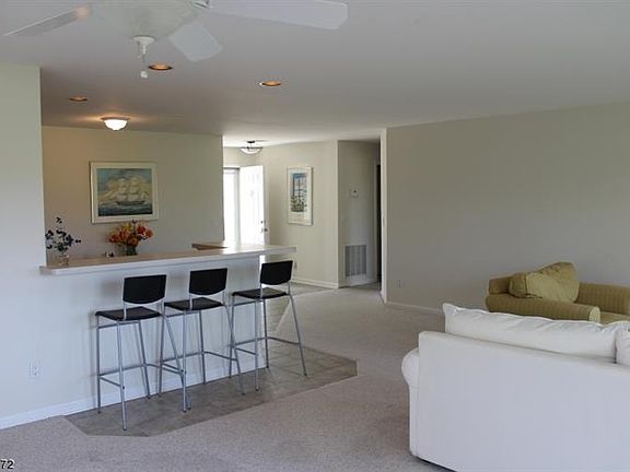 5th image of 9 Beardslee Cir #507