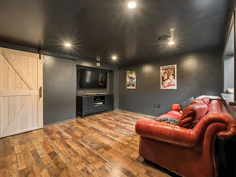 11604 Community Center Dr #8 — Photo 17