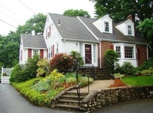 8 Dianne Rd, Stoneham, MA 02180