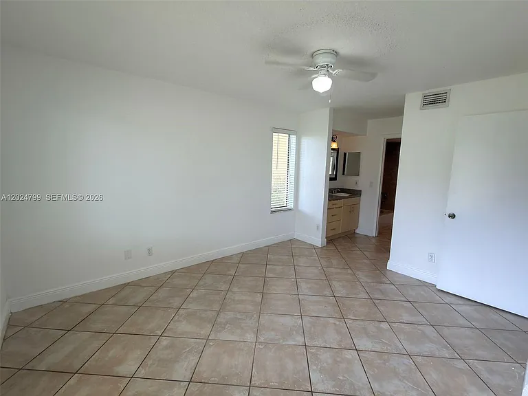 1025 Coral Club Dr #1025 — Photo 9
