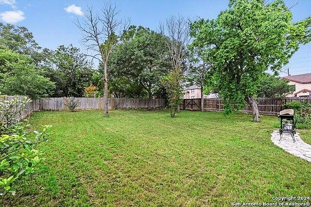 7733 Forest Strm — Photo 5
