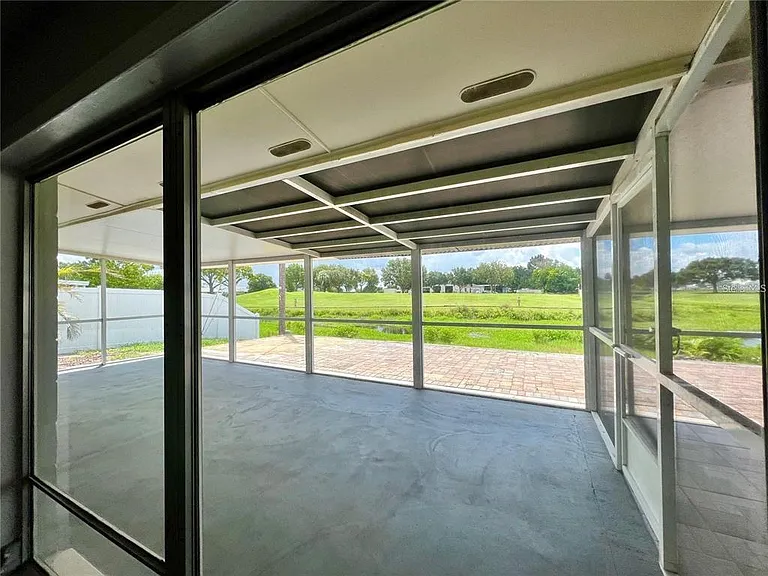 912 La Jolla Ave — Photo 12