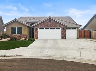 1152 Laredo St, Tulare, CA 93274