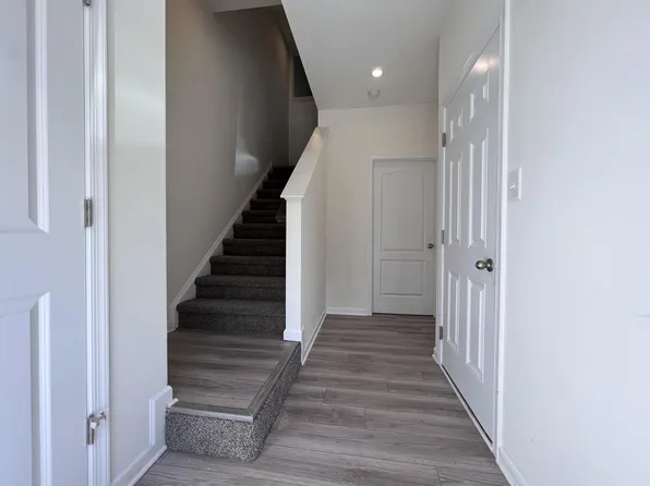 222 Queensbury Ct #1, Fairmont, WV 26554