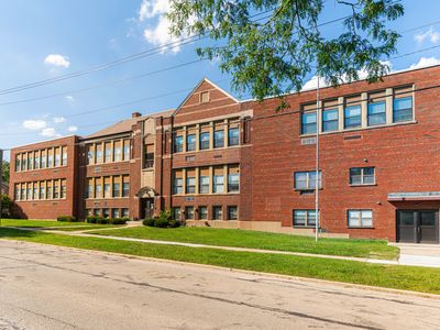 530 E Highland Ave APT B5, Villa Park, IL, 60181