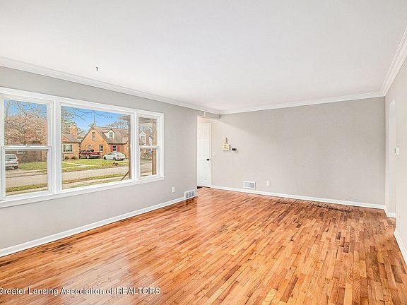 3rd image of 1433 Sunnyside Ave