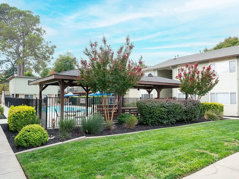 The Villas at Fair Oaks — Photo 24