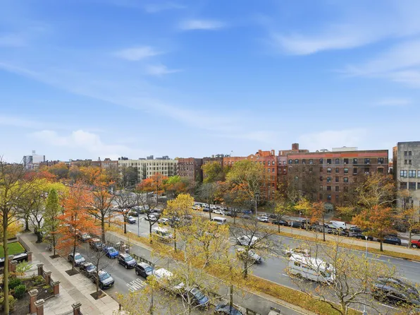 233 Ocean Parkway image 12 of 12