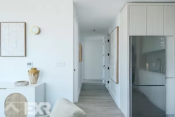 Rented by EXR | media 9