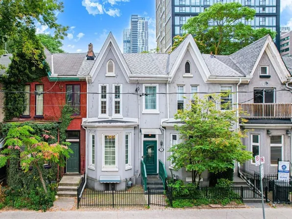 141 Gerrard St E, Toronto, ON M5A 2E3