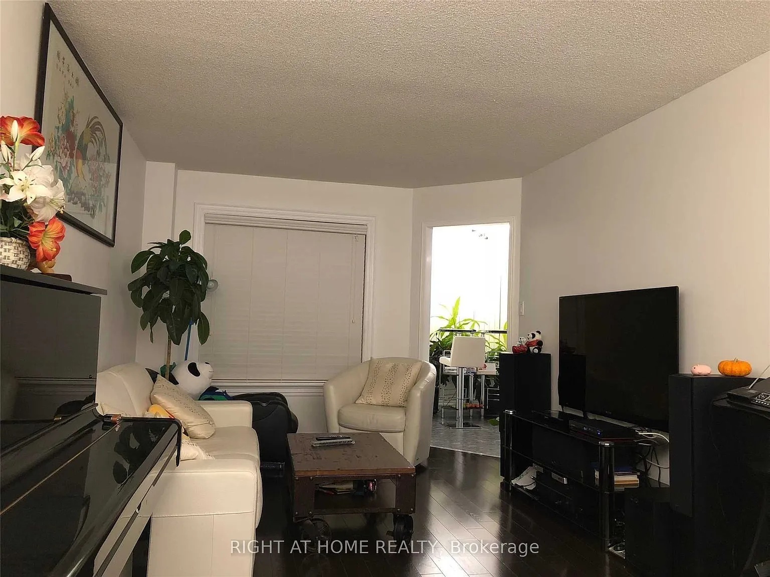 4 bed, $3,800 — Photo 3