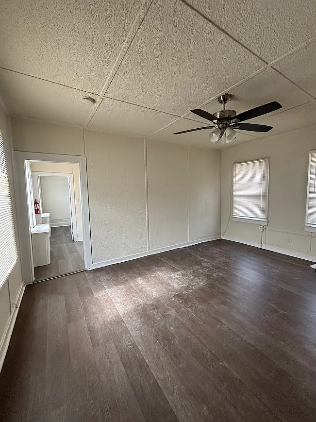 1 bed, 800 sqft, $1,200 — Photo 3