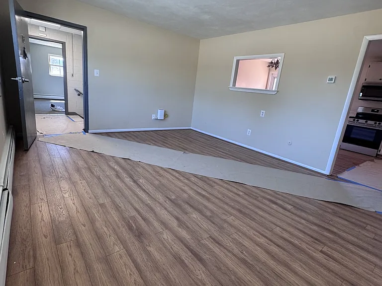 400 Riverside Dr #212 — Photo 2