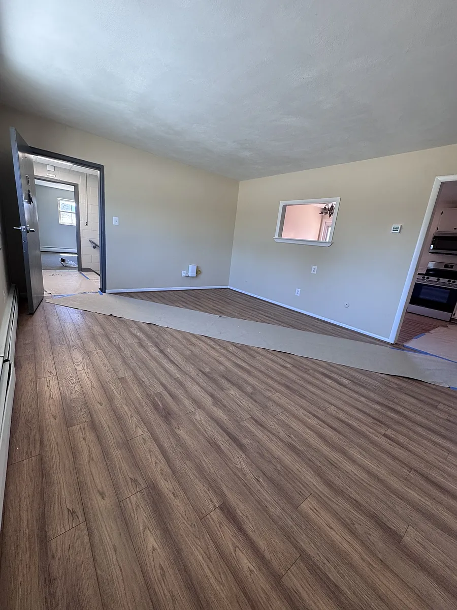Building Photo - 400 Riverside Dr #212