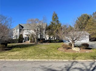 123 Shadow Brook Dr, Warwick, RI 02886