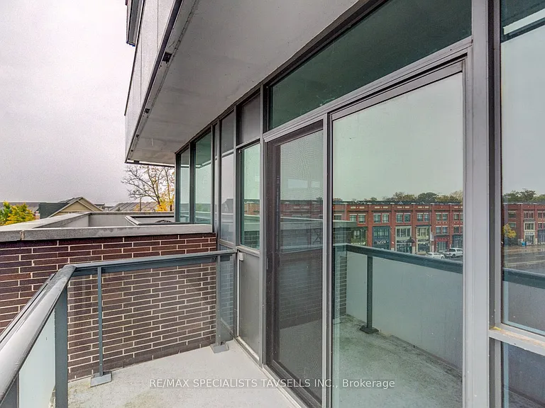 1 Hurontario St #304 — Photo 26