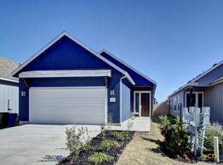 880 Farmhouse Trl, New Braunfels, TX 78130