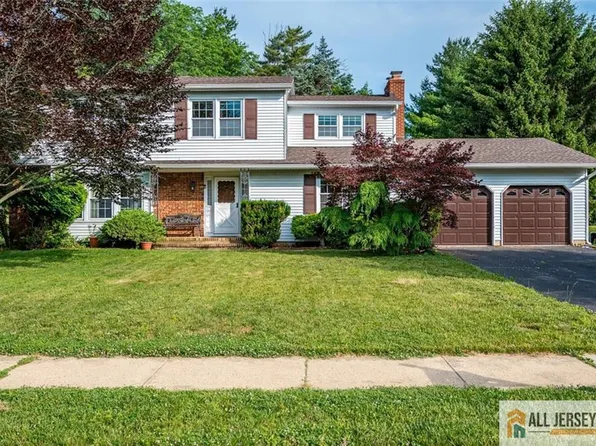 34 Groendyke Ln, Plainsboro, NJ 08536