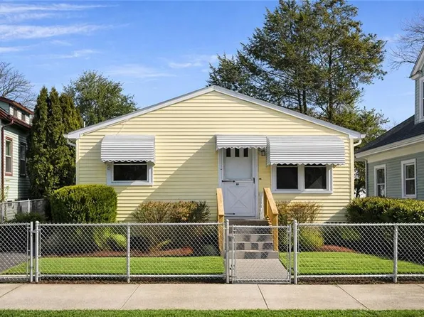 87 Pinehurst Ave, Providence, RI 02908