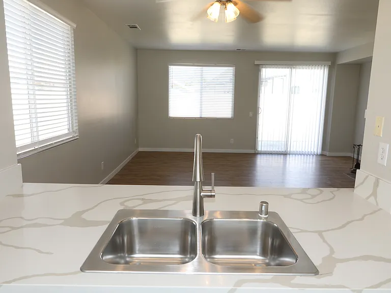 1559 W Avenue H4 — Photo 19