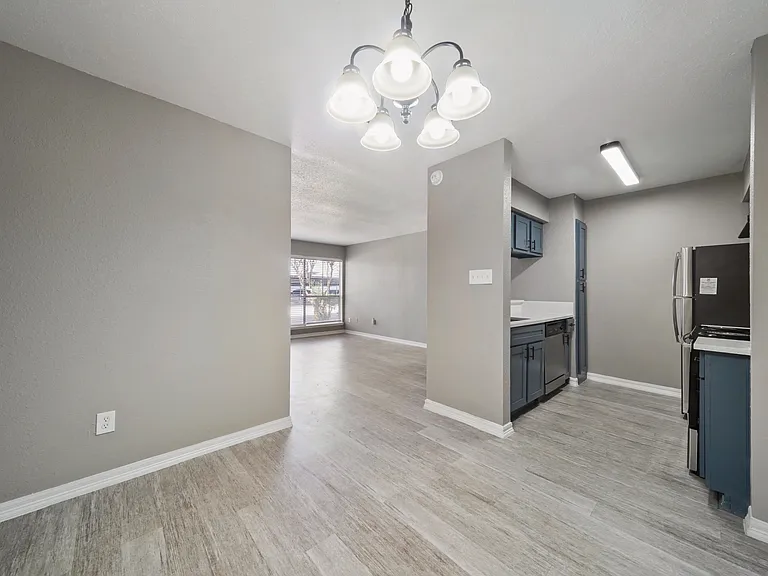 Bayou Park Apartments — Photo 1