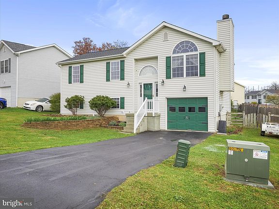 3rd image of 269 Moonlight Ln