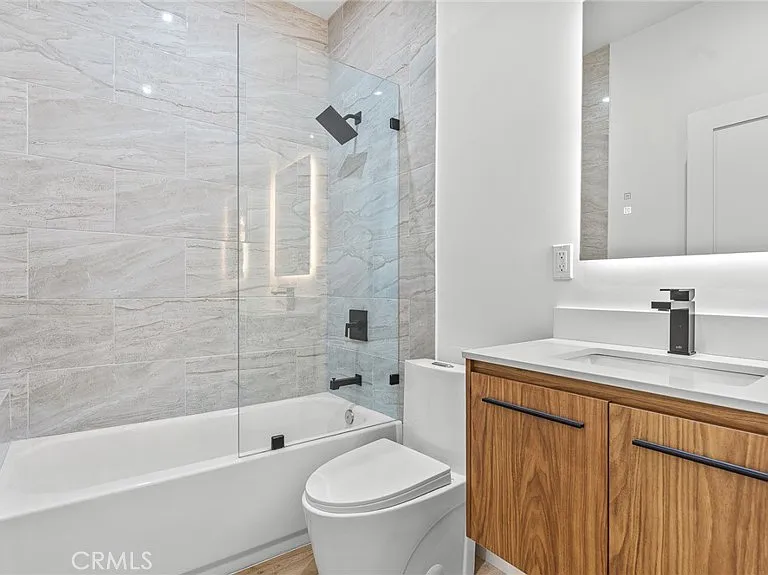 512 W Washington Blvd — Photo 8