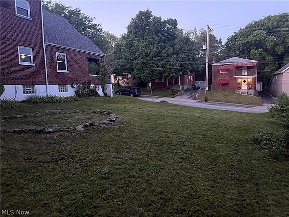 4th image of 4635 Chickering Ave