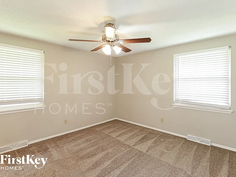 1111 Owen Dr — Photo 9