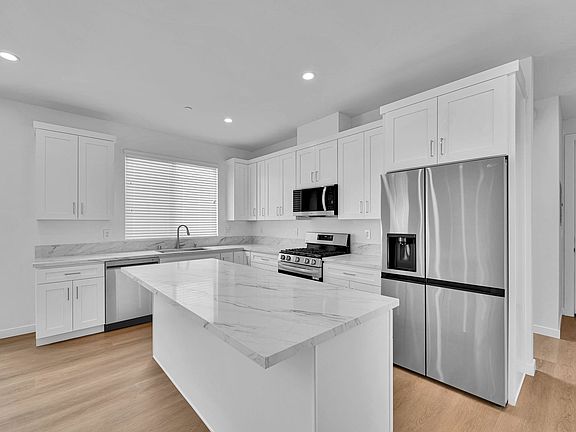 4th image of 8708 N Silver Way