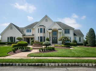 6 Kipling Ct, Marlboro, NJ 07746