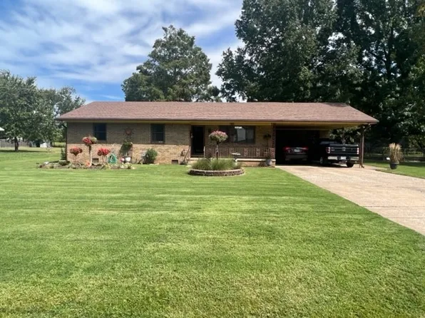 682 S Lake Sequoyah Dr, Fayetteville, AR 72701