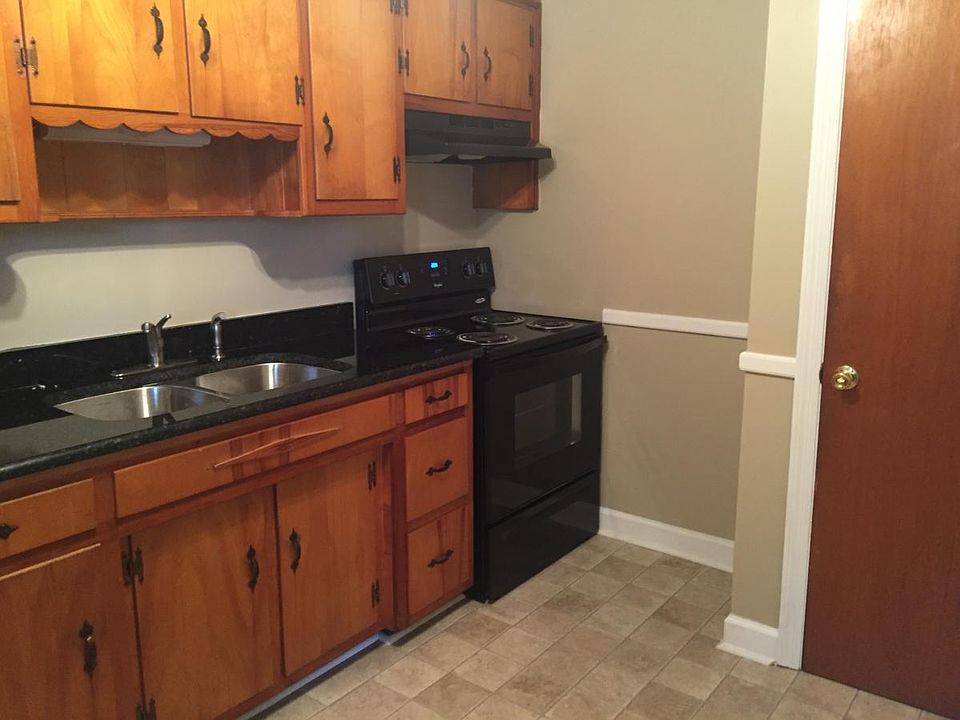 1st image of 642 Arnett Blvd APT 9A