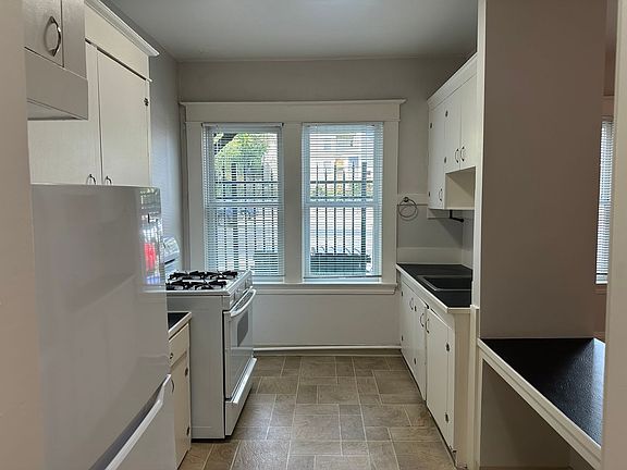 2nd image of 621 NW 23rd Ave APT 104
