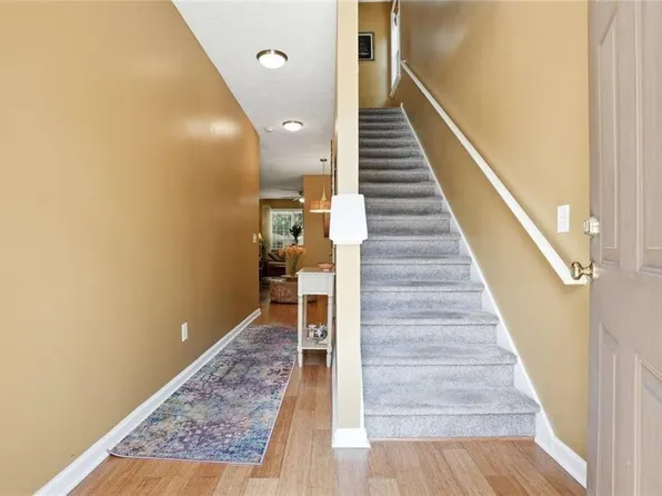 1605 Jackson Trace Ct NW, Atlanta, GA 30318