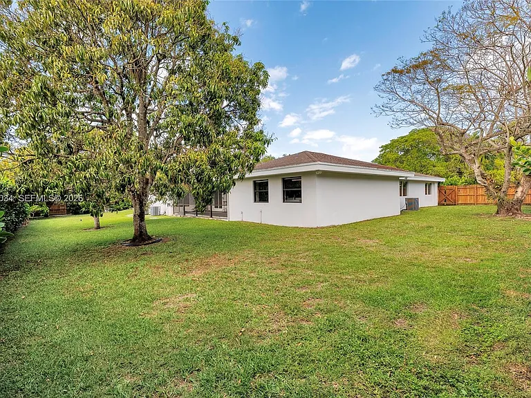 13540 SW 98th Ct — Photo 40