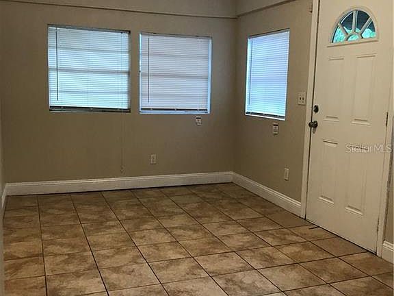 3rd image of 206 W 39th St