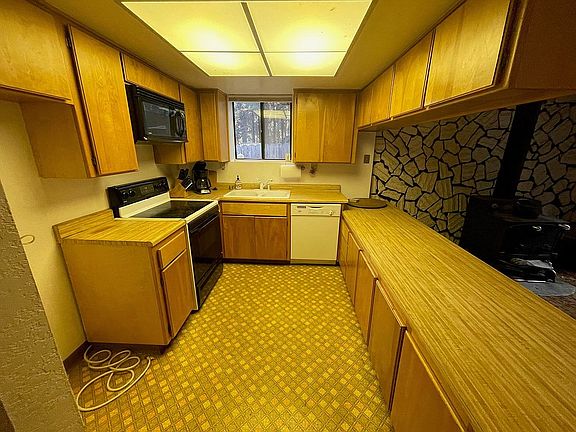 5th image of 1784 Pinebrook Way