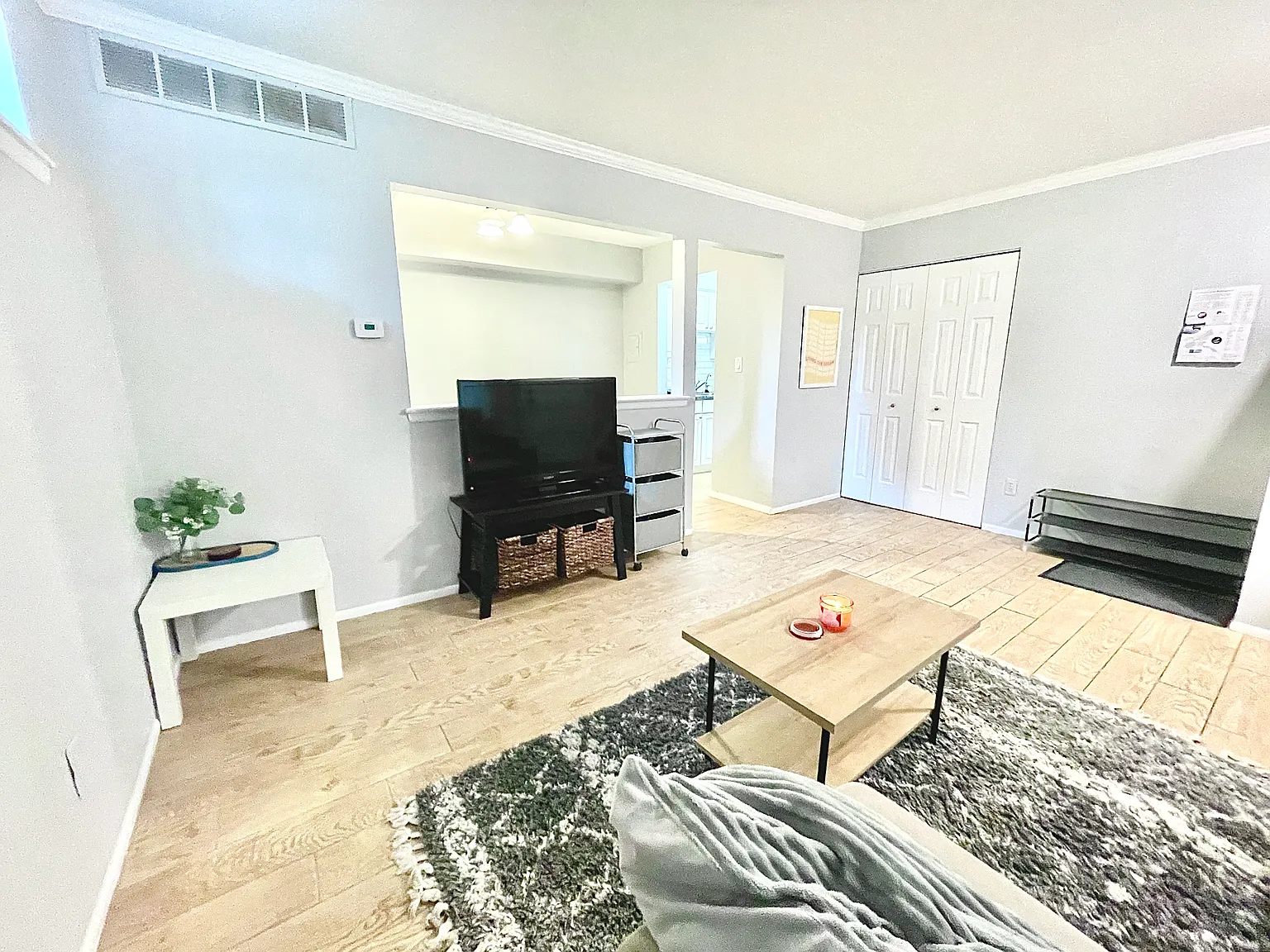 527 Longshore Dr — Photo 3