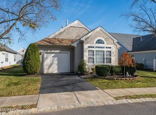 5 Geoffrey Court, Manchester, NJ 08759