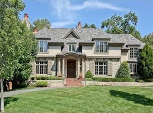 2112 Brookwood Rd, Mission Hills, KS 66208