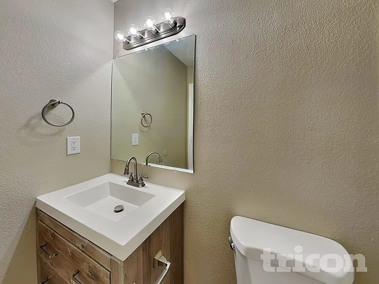 6407 Black Hawk Dr NE — Photo 12