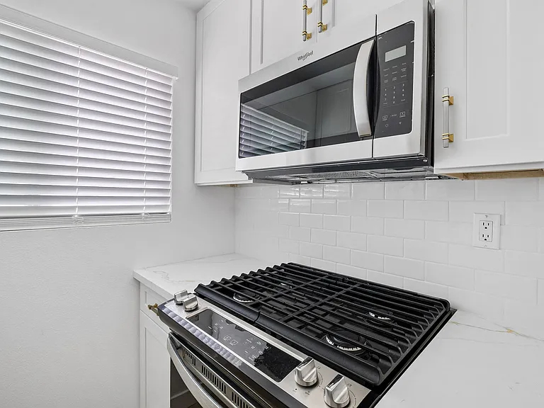 Arlington Square Apartments — Photo 29