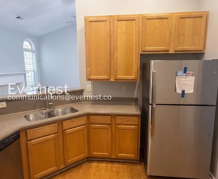 190 Greenland Dr — Photo 7