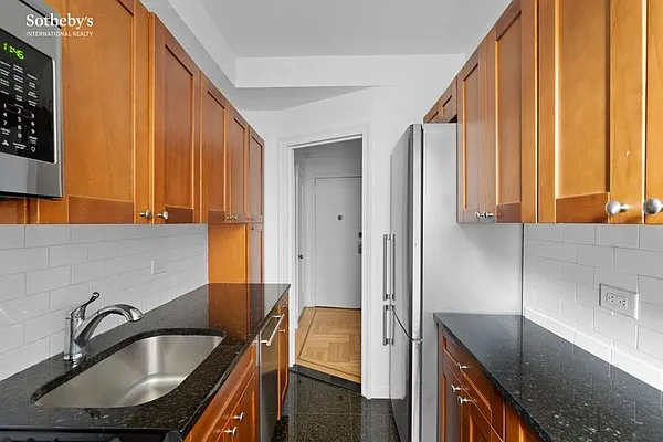 Rented by Sotheby's International Realty | media 21