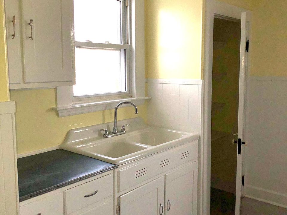 96 Prospect St Gloucester MA Zillow