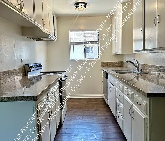 4138 Hathaway Ave #4 — Photo 1